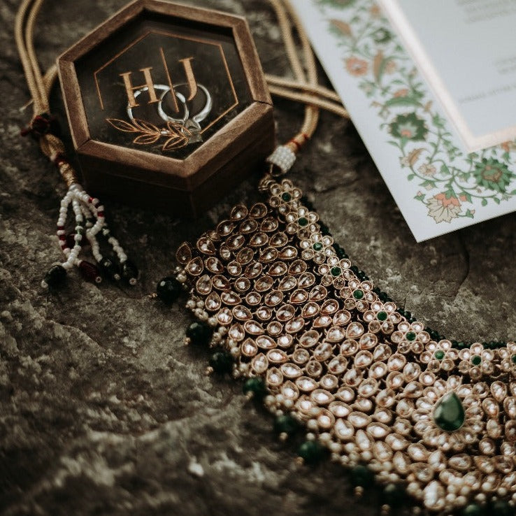 Kompakte Box für Eheringe ∙ Hexagon BRAUN