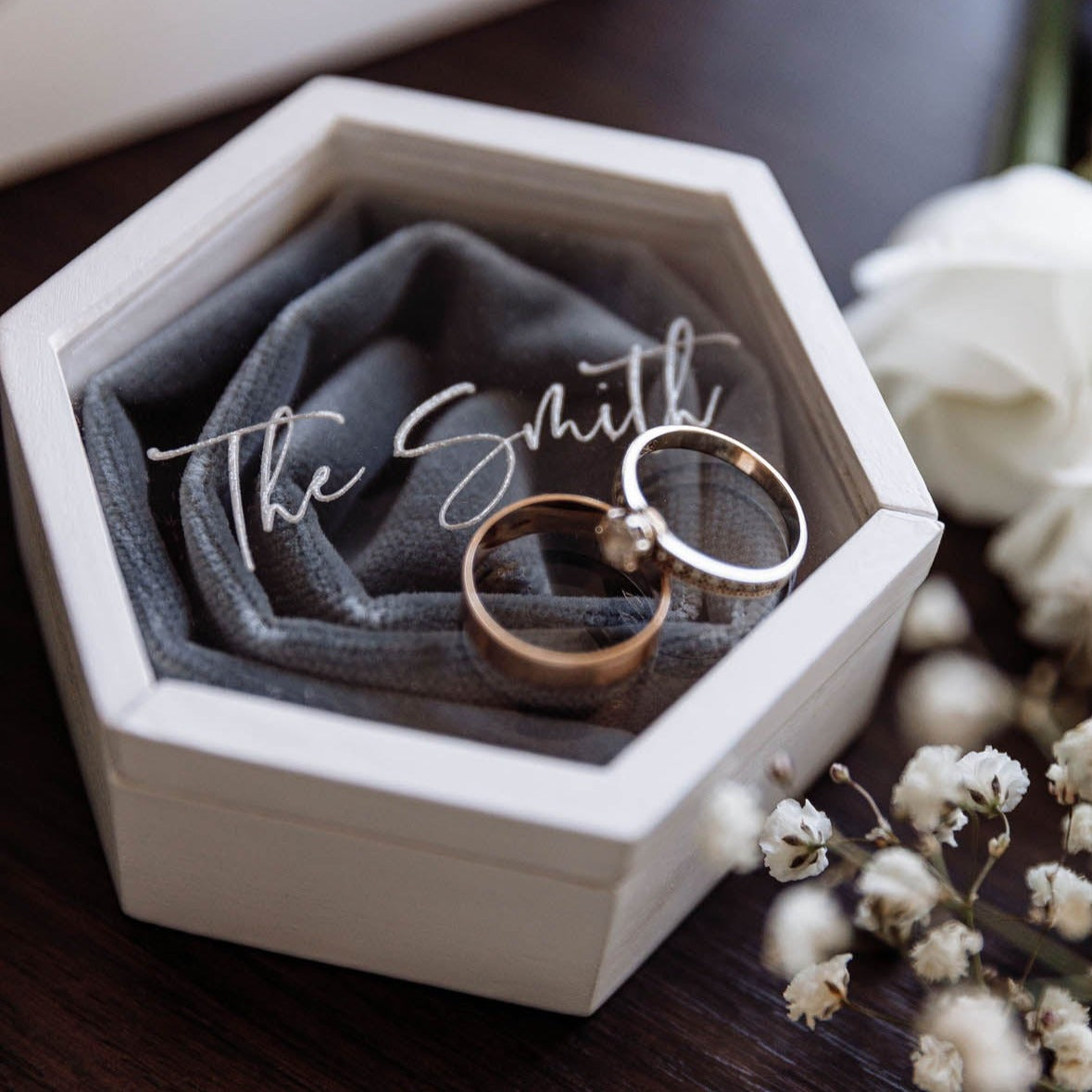 Шкатулка для обручок з дерева