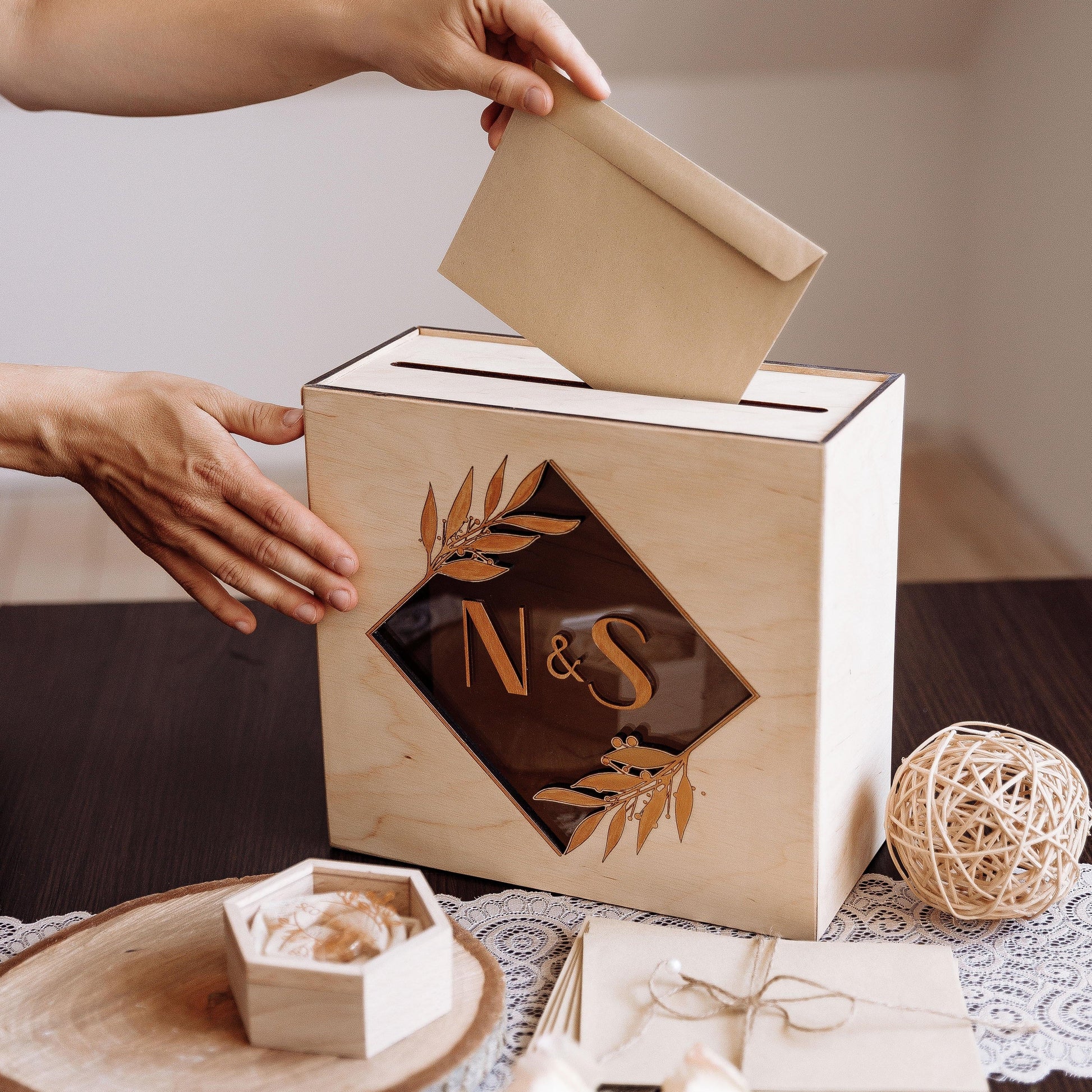 Казна для конвертів на весілля