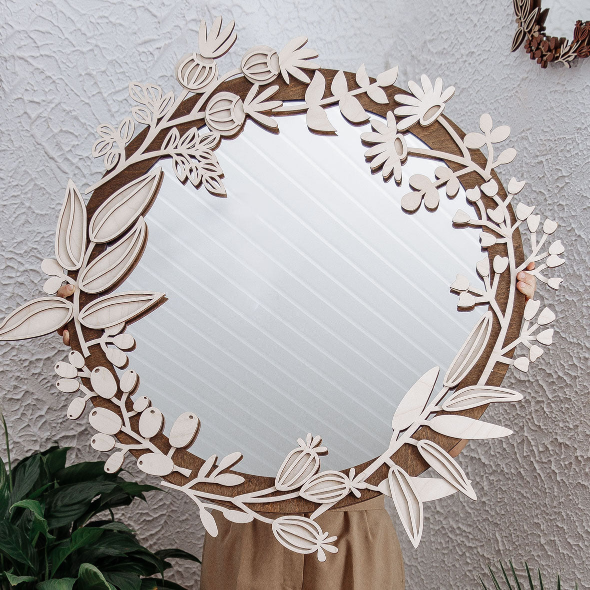 дзеркало купити,  Велике дзеркало на стіну,  дзеркало панно,  дзеркало в коридорі,  Дзеркала для передпокою,