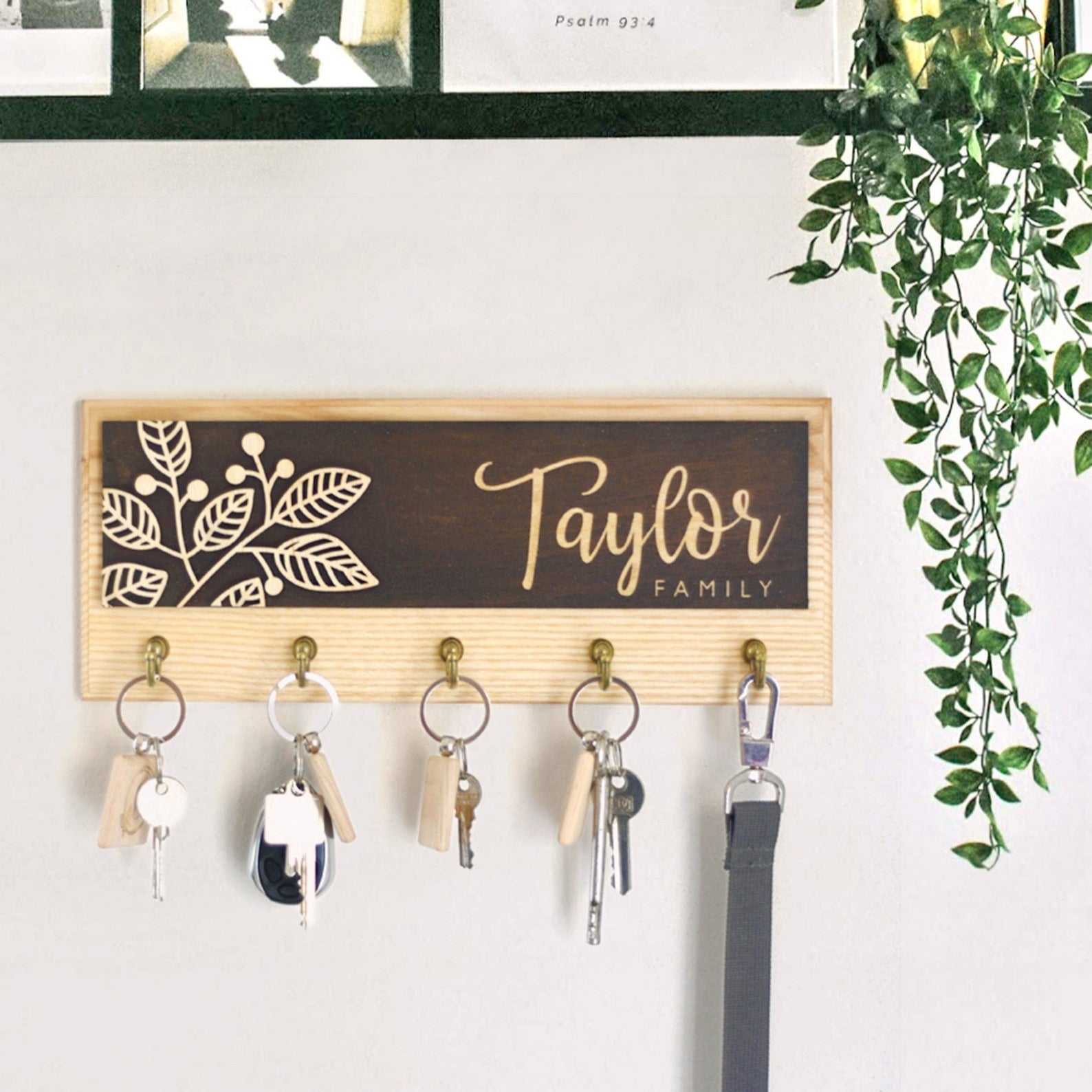 Дерев’яний тримач для ключів
Вішалка для ключів
Декор в коридор 
Сучасний дизайн коридору