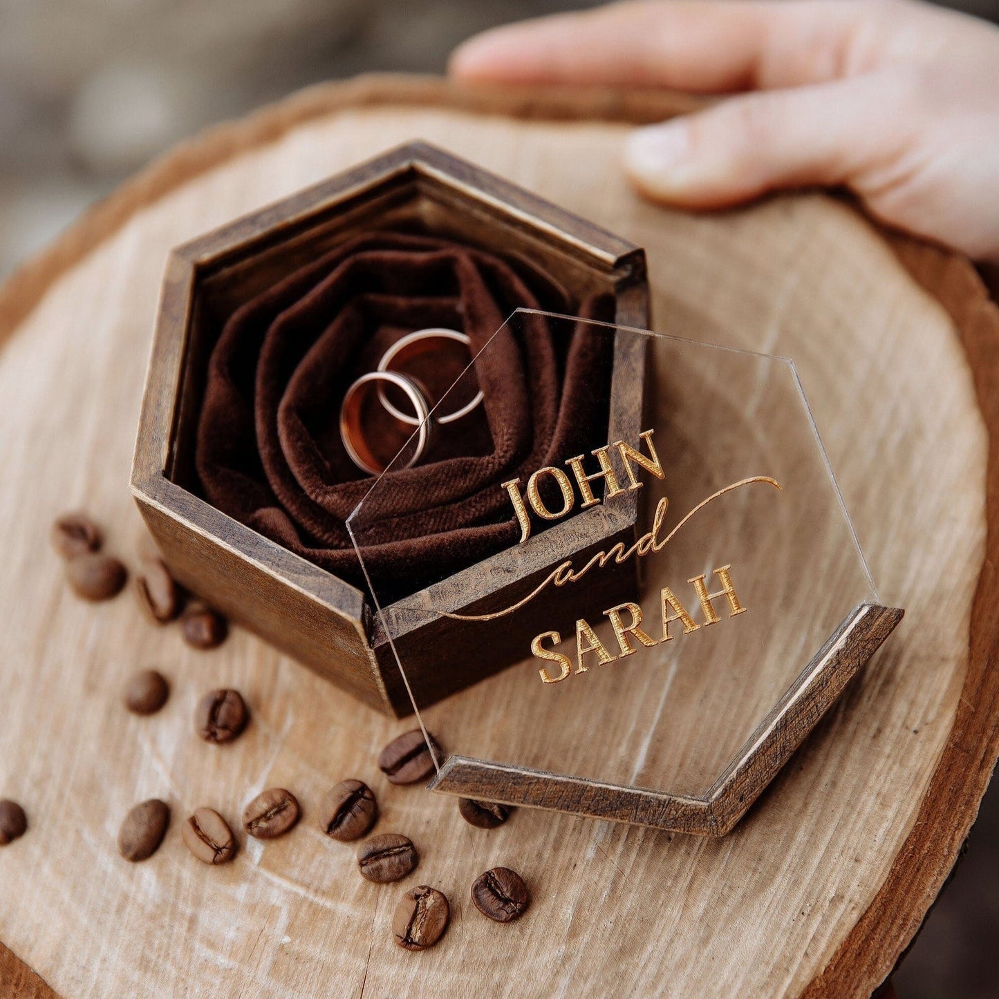 Скринька для каблучки