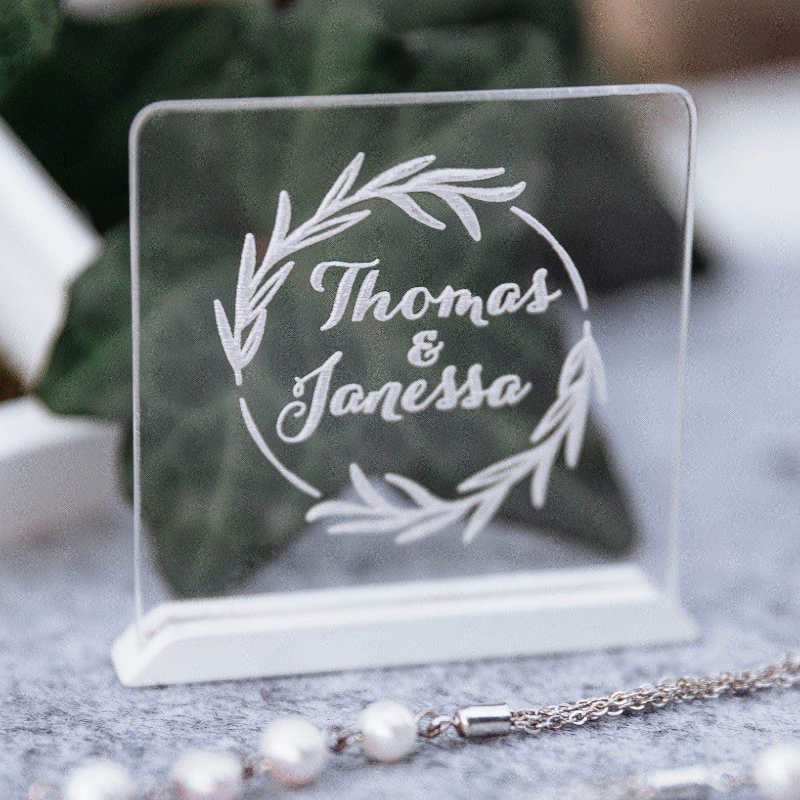 Дерев’яна шкатулка для обручок