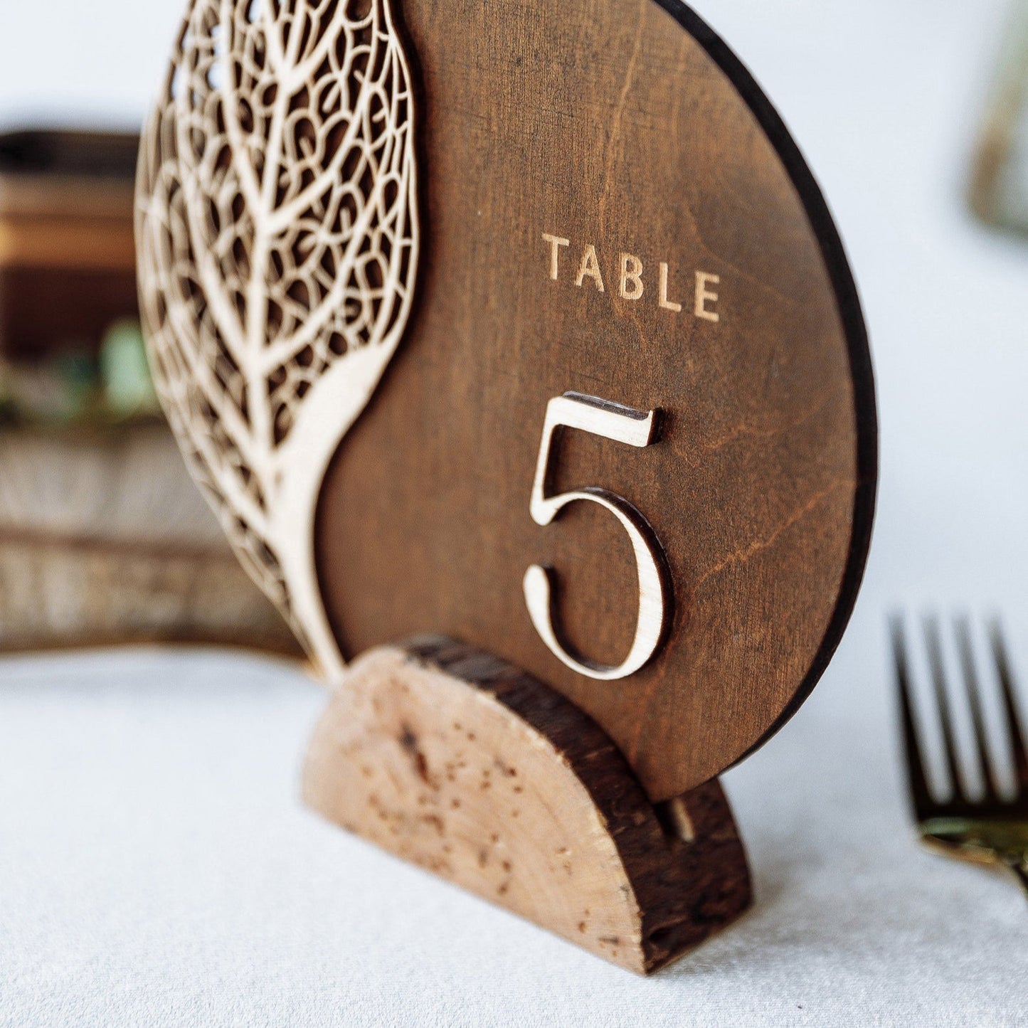 Номери на стіл
номерки на стіл
 номерки для столу
Дерев'яні Коричневі Номерки стилю рустік на підставці Купити Цифри на стіл