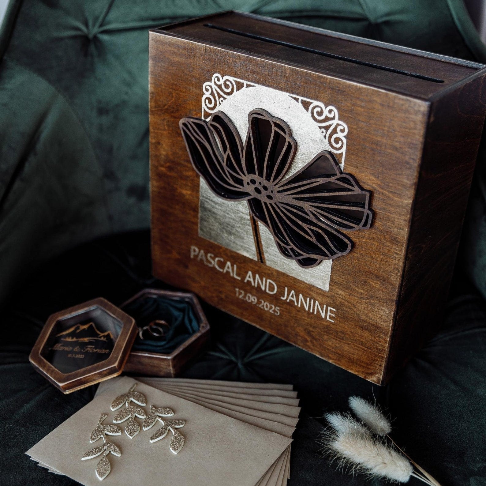 скриня на весілля
Скринька для грошей
Весільні товари
Весільні аксесуари