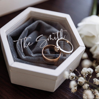 Шкатулка для обручок з дерева