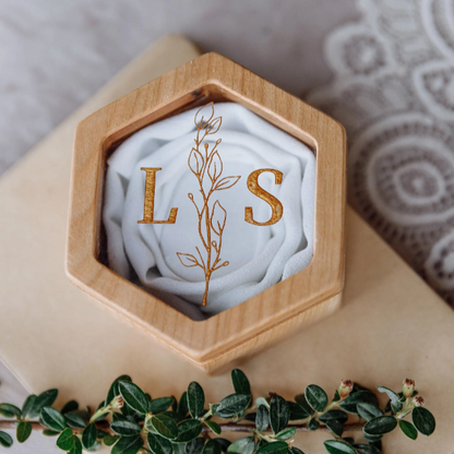 Wedding ring box with magnets ∙ Hexagon BEIGE