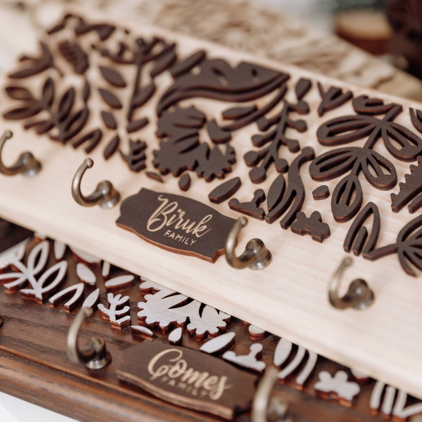 Ключниця настінна з прізвищем
ящики для ключів
ключниця, в коридор Сучасний передпокій

